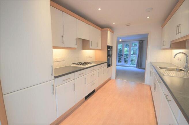 Kitchen 2.JPG