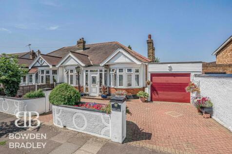 Oaks Lane, Newbury Park, IG2