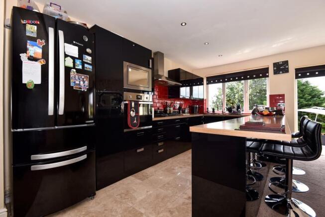 Kitchen/Breakfast Room
