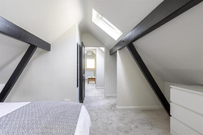 1 bed Detached to rent Image 12