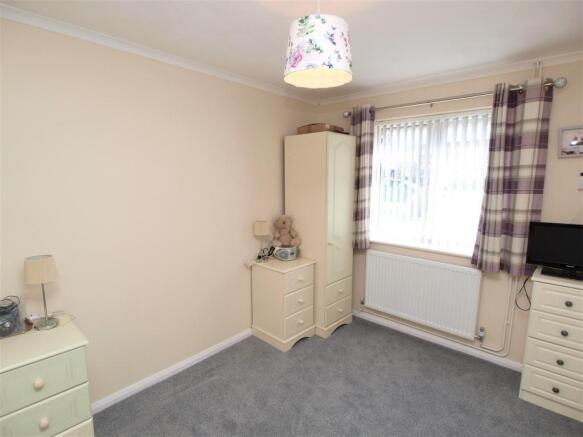 BEDROOM 2