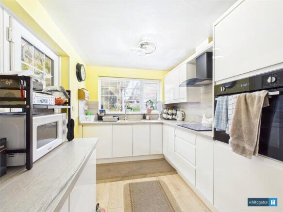 3 bed Bungalow for sale Image 4