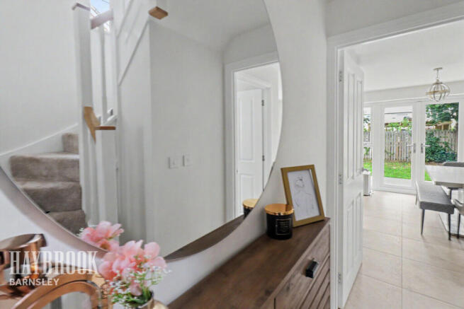 4 bed Detached for sale Image 10