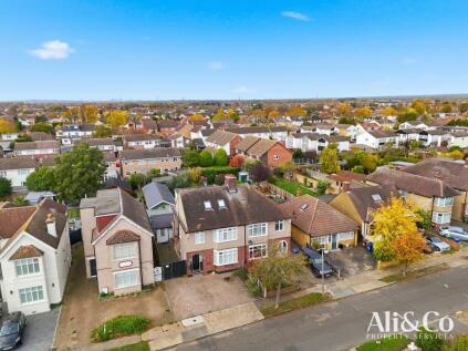 Victoria Avenue, Grays