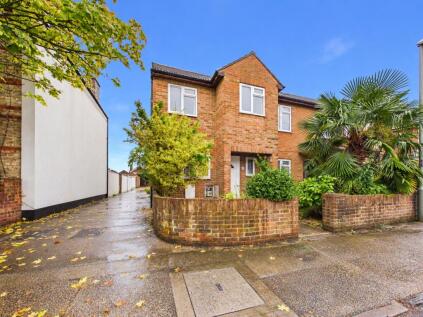 Wolsey Road, Ashford, Surrey, TW15