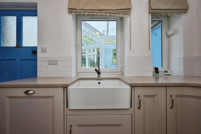 4 bed Detached for sale Image 8
