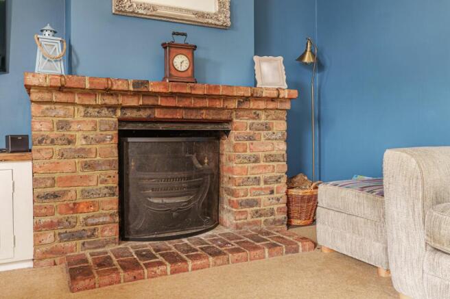 Living Room Fireplace (1)