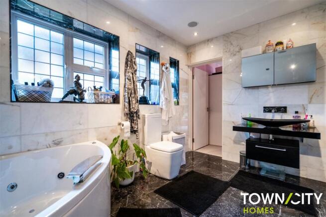 Ensuite Three