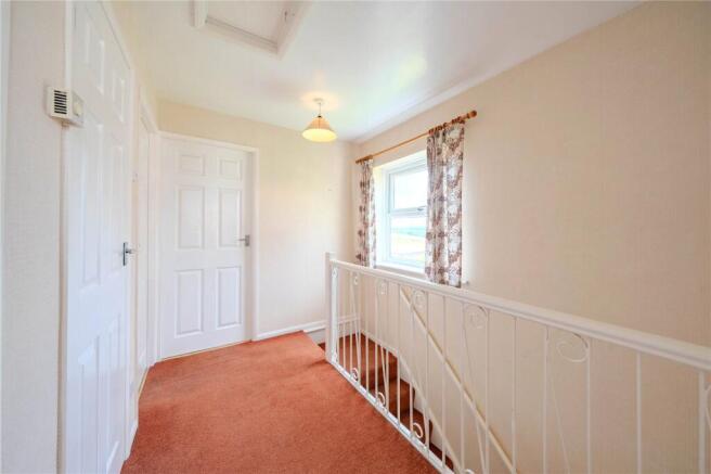 3 bed Semi-Detached for sale Image 6