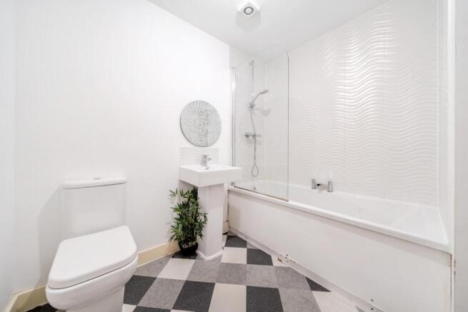 4 bed Town House for sale Image 12