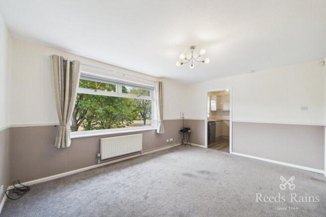 2 bed Apartment for sale Image 4
