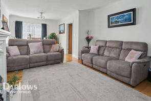 23 Llangrannog, Pencoed Avenue, Pontypridd CF37 4AN