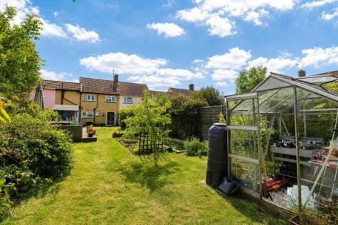 Pitt Avenue, Witham