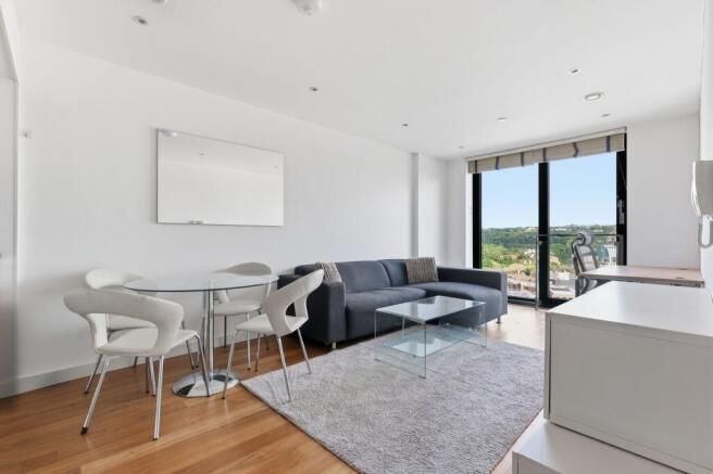 1 bed Apartment to rent Image 6