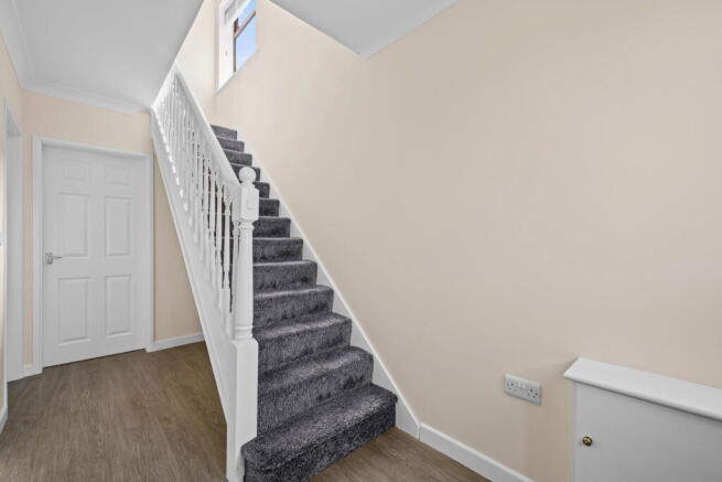 3 bed Semi-Detached for sale Image 12