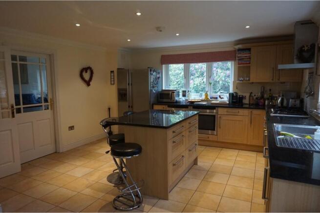 Kitchen / Breakfast