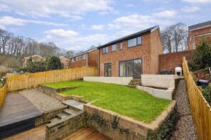 18, Southgate Close, Plymouth PL9 9QL