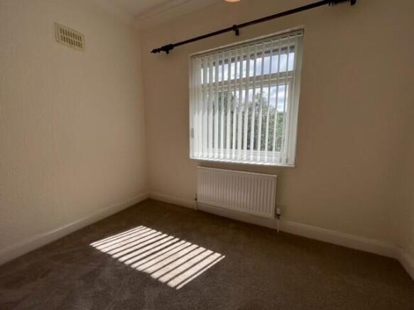 2 bed Semi-Detached to rent Image 11
