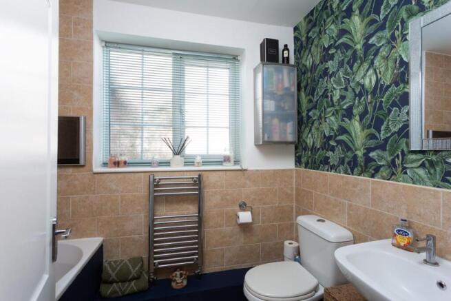 2 bed Semi-Detached Bungalow for sale Image 9