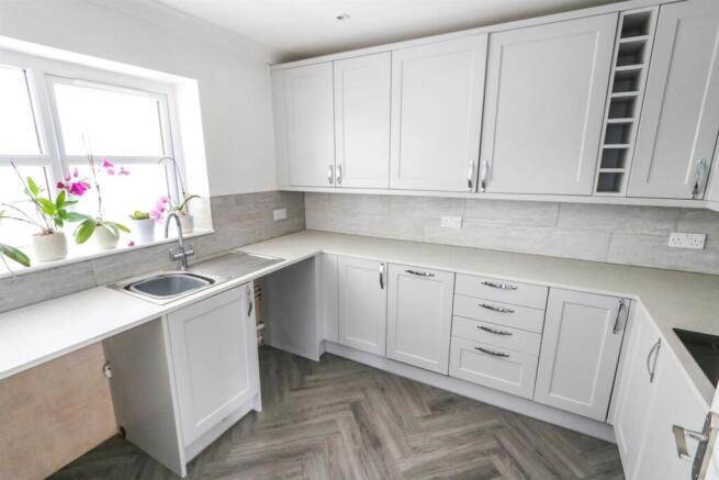 3 bed Detached Bungalow for sale Image 5