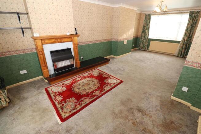 Lounge / Dining Room