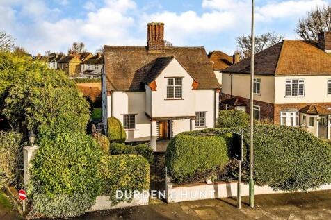 Hornchurch Road, Hornchurch, RM11