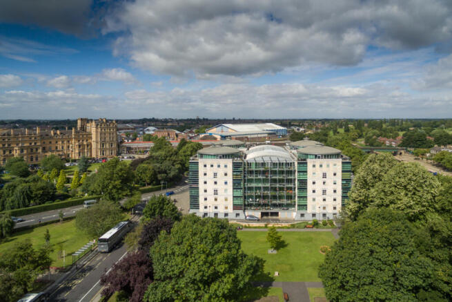 2 bed Apartment for sale Image 10