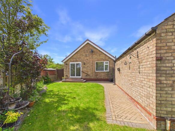 3 bed Detached Bungalow for sale Image 10