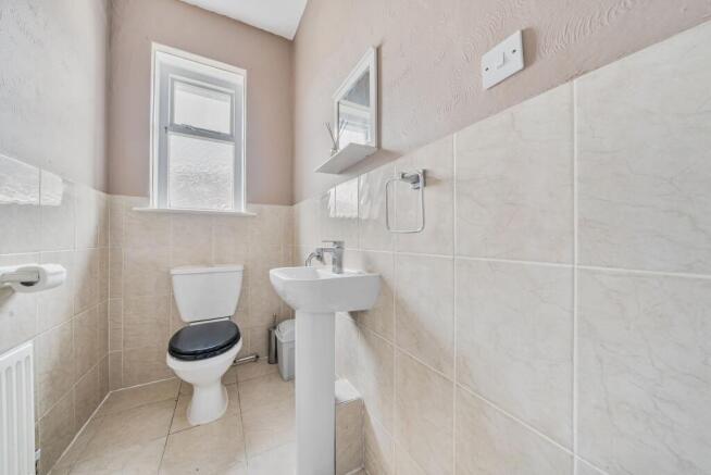 3 bed Semi-Detached for sale Image 9