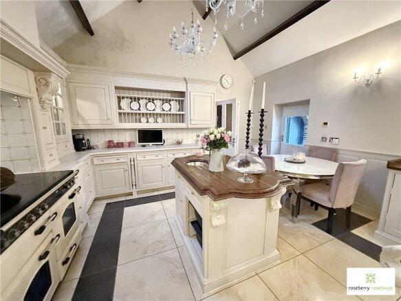 3 bed Detached for sale Image 9