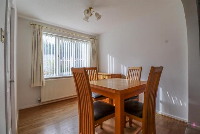 3 bed Detached for sale Image 5