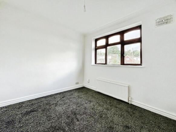 3 bed Semi-Detached to rent Image 7