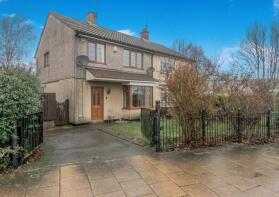 33, Landscove Avenue, Bradford BD4 0HX