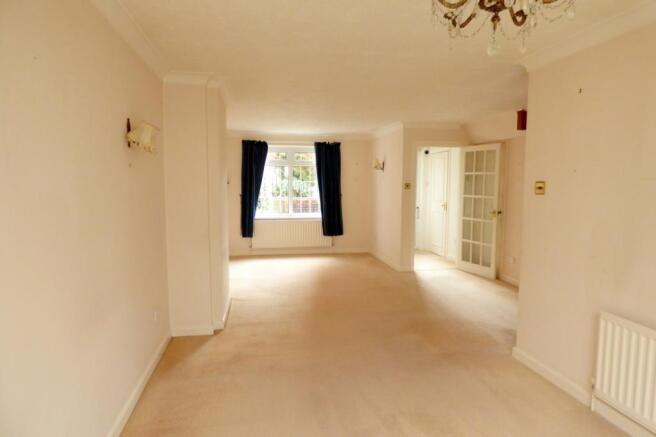 Sitting/Dining Room