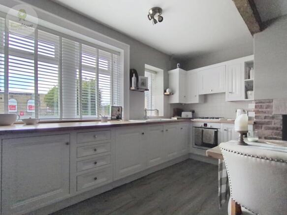 2 bed Cottage for sale Image 11