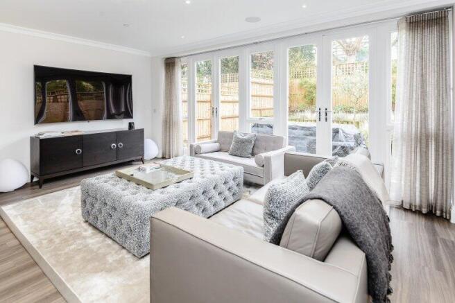 Kitchen Sitting Area