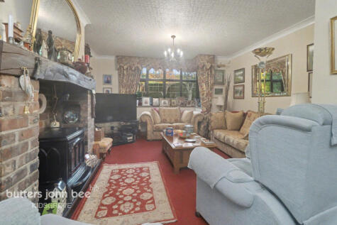 Chatterley Drive, Stoke-On-Trent, ST7 4LL