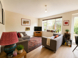 3, Gye House, Solon New Road, London SW4 7LU