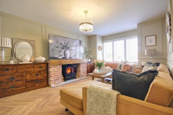 4 bed Detached for sale Image 4