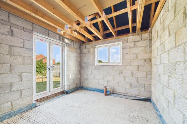 5 bed Bungalow for sale Image 4