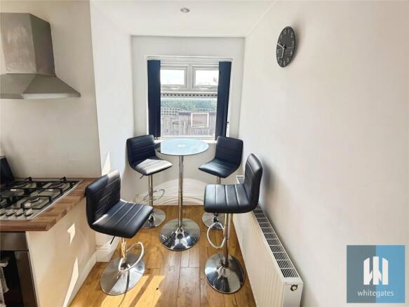 2 bed Semi-Detached to rent Image 9