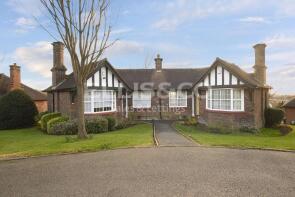 66, Chalet Estate, Hammers Lane, Mill Hill, London NW7 4DL