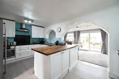 Southwood Road, Hayling Island, Hampshire, PO11