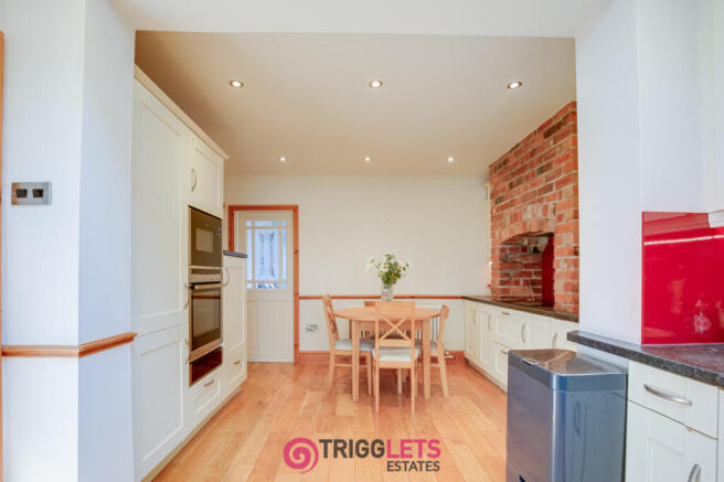 2 bed Semi-Detached for sale Image 11