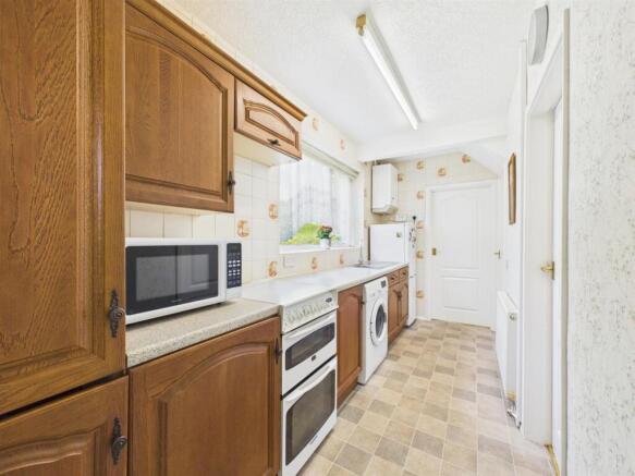 3 bed Semi-Detached for sale Image 4