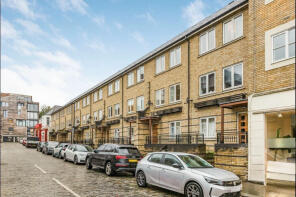 12, Ferry Street, London E14 3DT