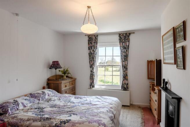 8460459-interior25.jpg