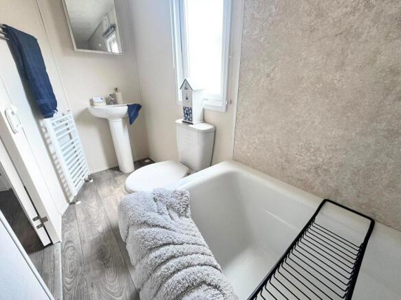 Delta Wadhurst, Alberta Holiday Park, Faversham Road, Whitstable, Kent, CT5 4BJ photo 5