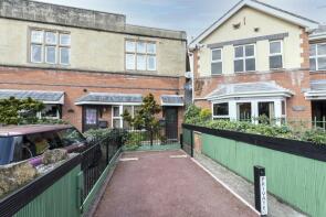 6, Clarks Court, Hendford Grove, Yeovil BA20 1UT