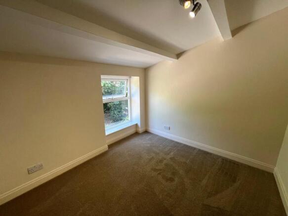 4 bed Detached to rent Image 7